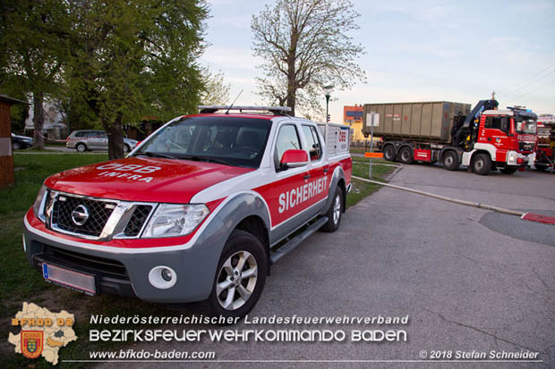 20180414 Brand mehrerer Güterwaggons im Bahnhof Pfaffstätten  Foto: © Stefan Schneider BFKDO BADEN