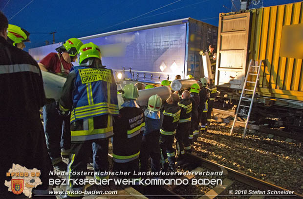 20180414 Brand mehrerer Güterwaggons im Bahnhof Pfaffstätten  Foto: © Stefan Schneider BFKDO BADEN