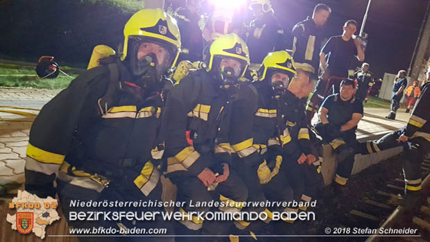 20180414 Brand mehrerer Güterwaggons im Bahnhof Pfaffstätten  Foto: © Stefan Schneider BFKDO BADEN