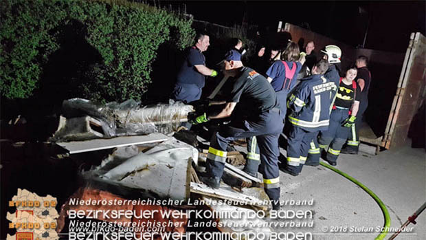 20180414 Brand mehrerer Güterwaggons im Bahnhof Pfaffstätten  Foto: © Stefan Schneider BFKDO BADEN