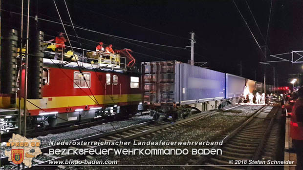20180414 Brand mehrerer Güterwaggons im Bahnhof Pfaffstätten  Foto: © Stefan Schneider BFKDO BADEN