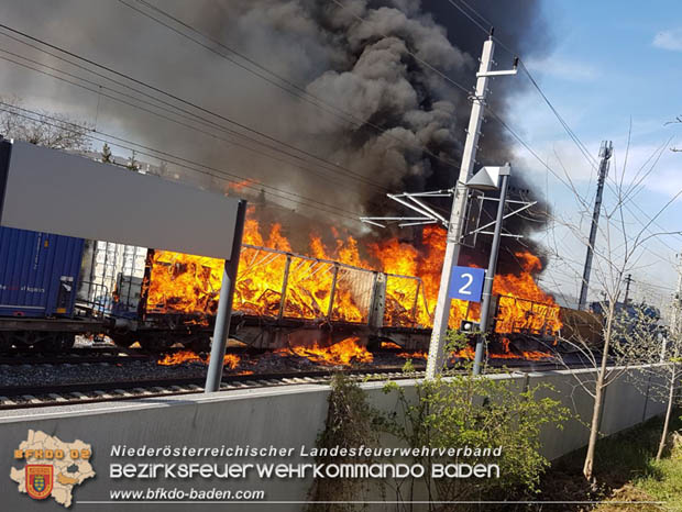 20180414 Brand mehrerer Güterwaggons im Bahnhof Pfaffstätten  Foto: © 