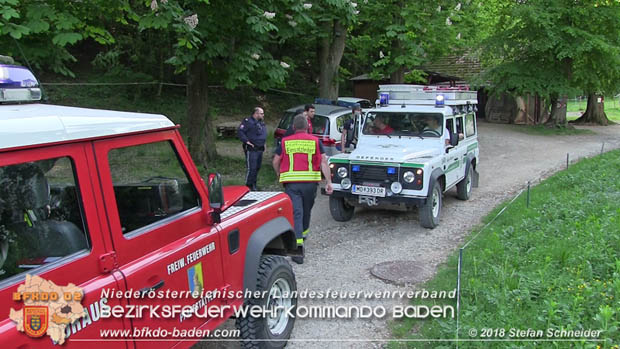 20180505 Feuerwehr Pfaffstätten unterstützt Rettungsdienst bei Person in Notlage  Foto: Stefan Schneider BFK Baden