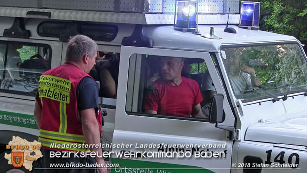 20180505 Feuerwehr Pfaffstätten unterstützt Rettungsdienst bei Person in Notlage  Foto: Stefan Schneider BFK Baden