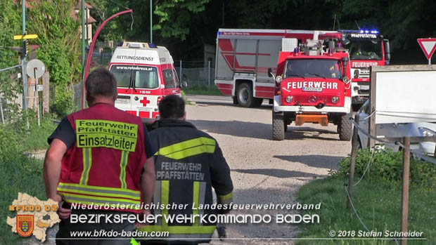 20180505 Feuerwehr Pfaffstätten unterstützt Rettungsdienst bei Person in Notlage  Foto: Stefan Schneider BFK Baden