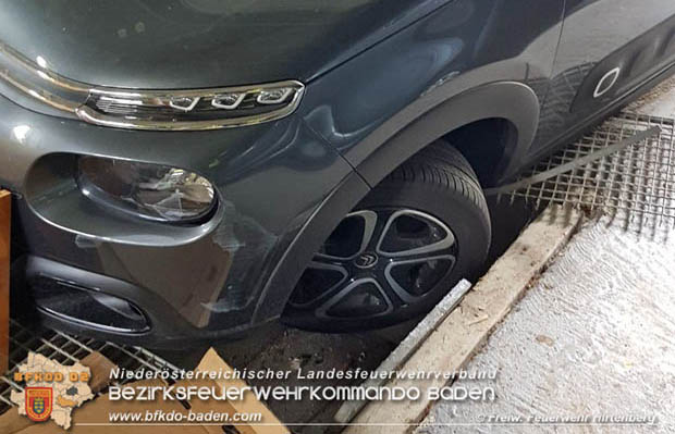 20180514 Fahrzeugbergung aus Montagegrube in Hirtenberg  Foto: © Freiwillige Feuerwehr Hirtenberg