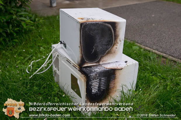 20180515 Brand in einer Badener Wohnhausanlage im Ortsteil Leesdorf  Foto: © Stefan Schneider BFK BADEN