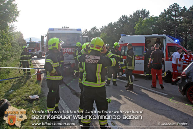 20180518 Verkehrsunfall mit Personenrettung auf der Badener Umfahrungsstraße LB210 Foto: © Joachim Zagler BFK BADEN 20180518 Verkehrsunfall mit Personenrettung auf der Badener Umfahrungsstraße LB210 Foto: © Joachim Zagler BFK BADEN