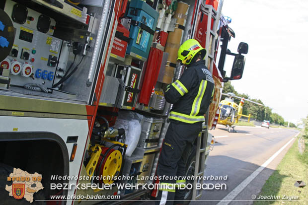 20180518 Verkehrsunfall mit Personenrettung auf der Badener Umfahrungsstraße LB210 Foto: © Joachim Zagler BFK BADEN 20180518 Verkehrsunfall mit Personenrettung auf der Badener Umfahrungsstraße LB210 Foto: © Joachim Zagler BFK BADEN