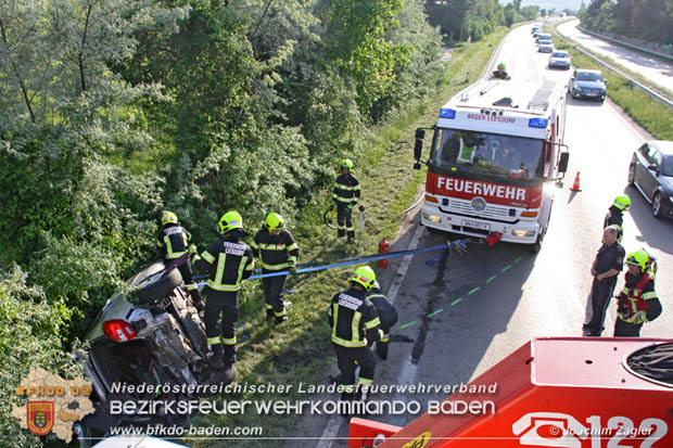 20180518 Verkehrsunfall mit Personenrettung auf der Badener Umfahrungsstraße LB210 Foto: © Joachim Zagler BFK BADEN 20180518 Verkehrsunfall mit Personenrettung auf der Badener Umfahrungsstraße LB210 Foto: © Joachim Zagler BFK BADEN