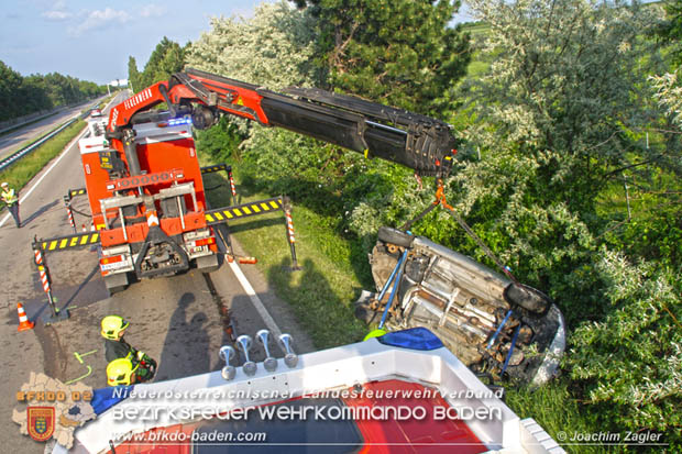 20180518 Verkehrsunfall mit Personenrettung auf der Badener Umfahrungsstraße LB210 Foto: © Joachim Zagler BFK BADEN 20180518 Verkehrsunfall mit Personenrettung auf der Badener Umfahrungsstraße LB210 Foto: © Joachim Zagler BFK BADEN