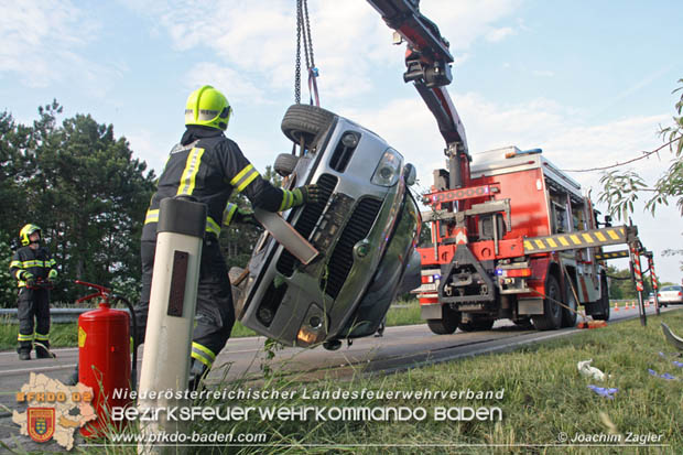 20180518 Verkehrsunfall mit Personenrettung auf der Badener Umfahrungsstraße LB210 Foto: © Joachim Zagler BFK BADEN 20180518 Verkehrsunfall mit Personenrettung auf der Badener Umfahrungsstraße LB210 Foto: © Joachim Zagler BFK BADEN