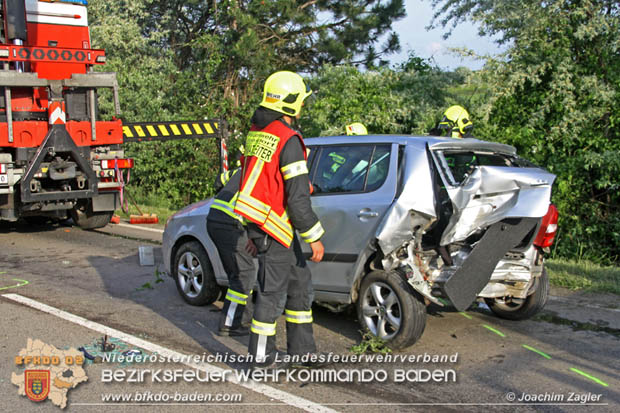 20180518 Verkehrsunfall mit Personenrettung auf der Badener Umfahrungsstraße LB210 Foto: © Joachim Zagler BFK BADEN 20180518 Verkehrsunfall mit Personenrettung auf der Badener Umfahrungsstraße LB210 Foto: © Joachim Zagler BFK BADEN