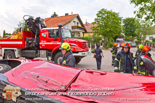 20180524 Verkehrsunfall mit Unfallgegnerflucht mitten im Tribuswinkler Wohngebiet  Foto: © Stefan Schneider