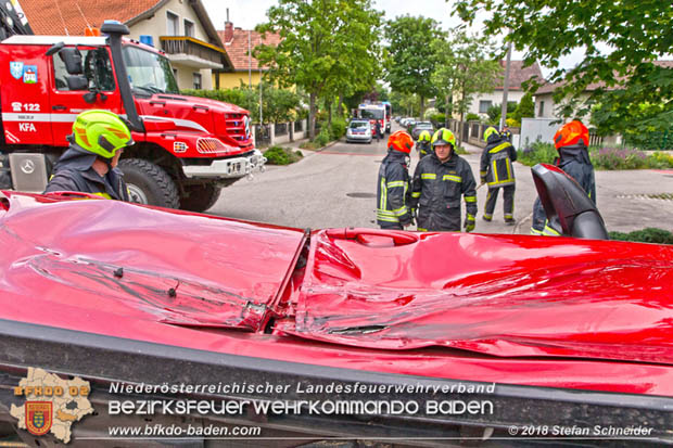 20180524 Verkehrsunfall mit Unfallgegnerflucht mitten im Tribuswinkler Wohngebiet  Foto: © Stefan Schneider