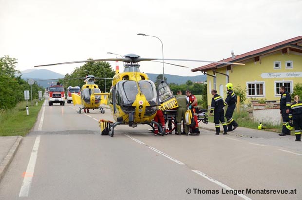 20180527 Verkehrsunfall auf der LB18 Höhe Schönau a.d.Triesting Foto: © Thomas Lenger Monatsrevue.at 20180527 Verkehrsunfall auf der LB18 Höhe Schönau a.d.Triesting Foto: © Thomas Lenger Monatsrevue.at
