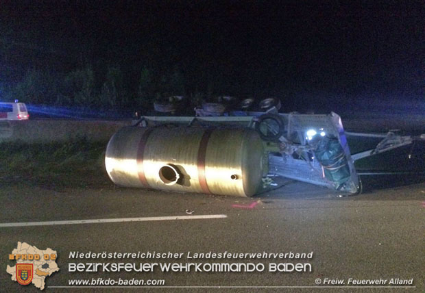 20180528 Verkehrsunfall A21 Bereich Hochstraß Bezirk Baden Foto: © Freiwillige Feuerwehr Alland 20180528 Verkehrsunfall A21 Bereich Hochstraß Bezirk Baden Foto: © Freiwillige Feuerwehr Alland