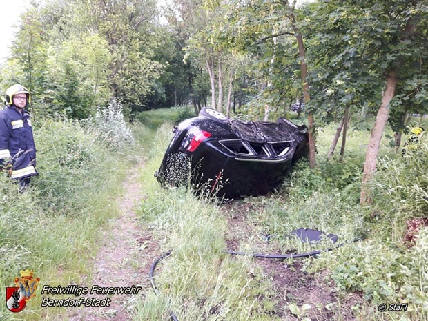 20180531 Verkehrsunfall bei Berndorf Foto: © Florian Stadler FF Berndorf-Stadt 20180531 Verkehrsunfall bei Berndorf Foto: © Florian Stadler FF Berndorf-Stadt