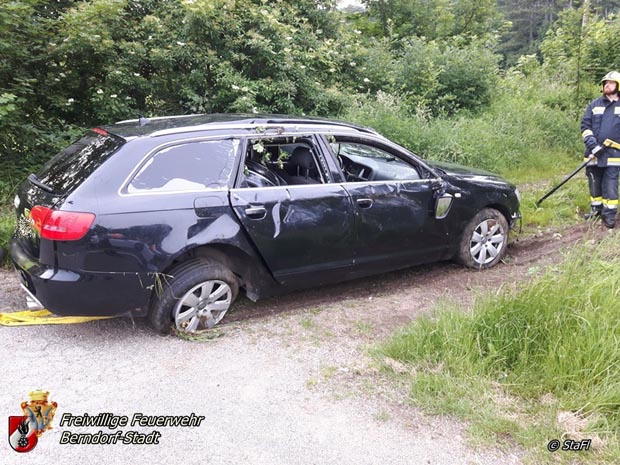 20180531 Verkehrsunfall bei Berndorf Foto: © Florian Stadler FF Berndorf-Stadt 20180531 Verkehrsunfall bei Berndorf Foto: © Florian Stadler FF Berndorf-Stadt