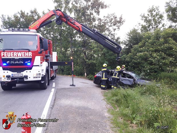 20180531 Verkehrsunfall bei Berndorf Foto: © Florian Stadler FF Berndorf-Stadt 20180531 Verkehrsunfall bei Berndorf Foto: © Florian Stadler FF Berndorf-Stadt