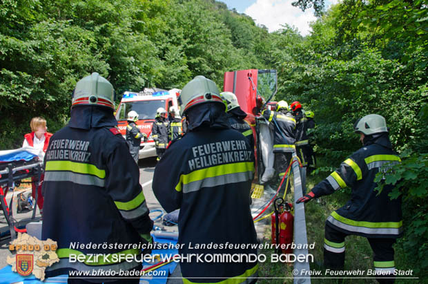 20180604 Verkehrsunfall im Helenental  Foto:  © Freiwillige Feuerwehr Baden-Stad