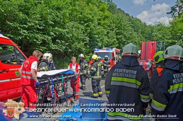 20180604 Verkehrsunfall im Helenental  Foto:  © Freiwillige Feuerwehr Baden-Stad