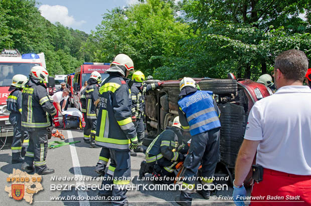 20180604 Verkehrsunfall im Helenental  Foto:  © Freiwillige Feuerwehr Baden-Stadt