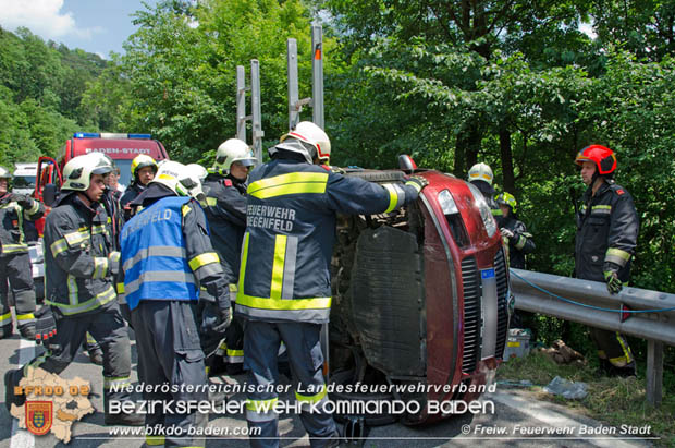 20180604 Verkehrsunfall im Helenental  Foto:  © Freiwillige Feuerwehr Baden-Stadt