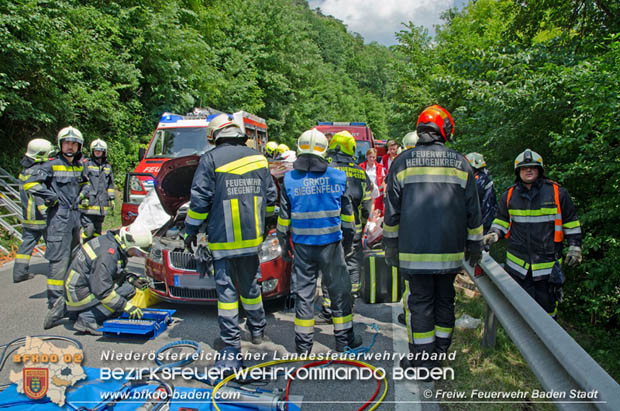 20180604 Verkehrsunfall im Helenental  Foto:  © Freiwillige Feuerwehr Baden-Stadt
