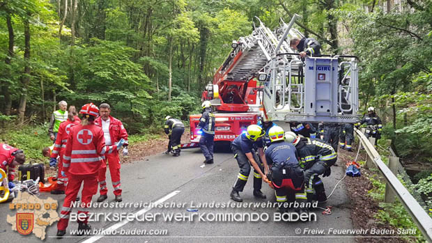 20180609 Schwerer Motorradunfall auf der L2099 Roental/Siegenfeld  Foto: © FF Baden-Stadt / Stefan Schneider