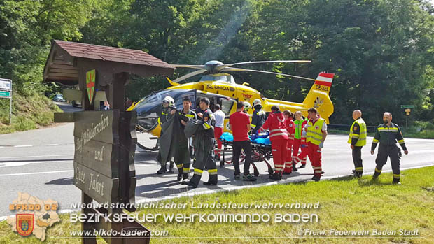 20180609 Schwerer Motorradunfall auf der L2099 Roental/Siegenfeld Foto: © FF Baden-Stadt / Stefan Schneider 20180609 Schwerer Motorradunfall auf der L2099 Roental/Siegenfeld Foto: © FF Baden-Stadt / Stefan Schneider
