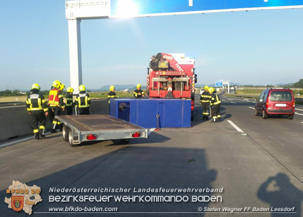20180610 Verlorenes Stromaggregat auf der A2 Südautobahn Foto: © Stefan Wagner FF Baden-Leesdorf 20180610 Verlorenes Stromaggregat auf der A2 Südautobahn Foto: © Stefan Wagner FF Baden-Leesdorf