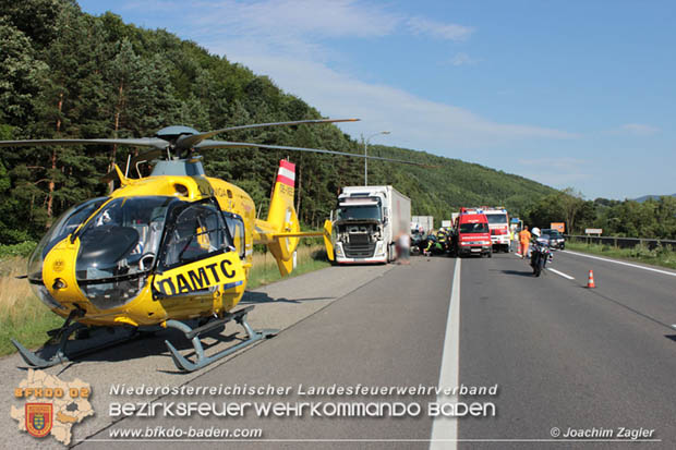 20180618 Schwerer Verkehrsunfall auf der A21 bei Alland (Bezirk Baden)  Foto: © Joachim Zagler FF Alland