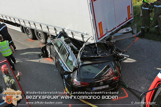 20180618 Schwerer Verkehrsunfall auf der A21 bei Alland (Bezirk Baden)  Foto: © Joachim Zagler FF Alland