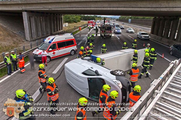 20180624 Verkehrsunfall auf der A2 bei Baden Richtung Wien  Foto: © Stefan Schneider BFK Baden