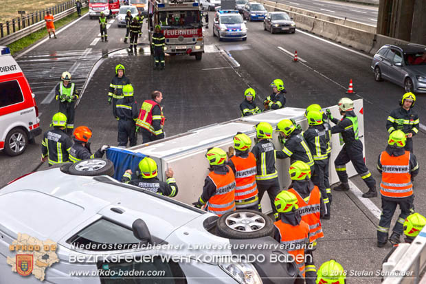 20180624 Verkehrsunfall auf der A2 bei Baden Richtung Wien  Foto: © Stefan Schneider BFK Baden