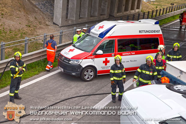 20180624 Verkehrsunfall auf der A2 bei Baden Richtung Wien  Foto: © Stefan Schneider BFK Baden