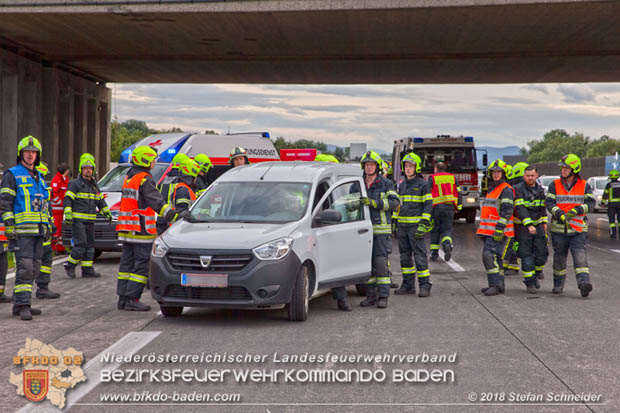 20180624 Verkehrsunfall auf der A2 bei Baden Richtung Wien  Foto: © Stefan Schneider BFK Baden