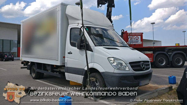 20180621 Klein Lkw Bergung in Traiskirchen  Foto: © Freiwillige Feuerwehr Traiskirchen-Stadt