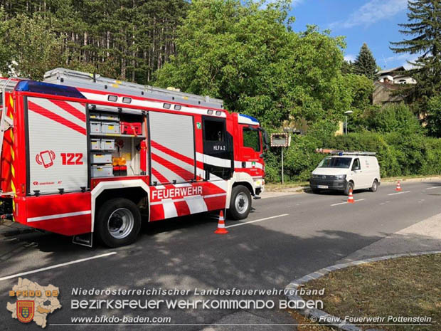 20180623 Baum fiel auf Gasleitung in Pottenstein  Foto: © Mario Grabner FF Pottenstein