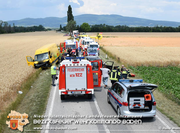 20180626 Verkehrsunfall auf der L156 zwischen Trumau und Traiskirchen Foto: © Rene Weiner BFK Baden 20180626 Verkehrsunfall auf der L156 zwischen Trumau und Traiskirchen Foto: © Rene Weiner BFK Baden