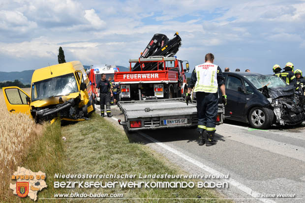 20180626 Verkehrsunfall auf der L156 zwischen Trumau und Traiskirchen Foto: © Rene Weiner BFK Baden 20180626 Verkehrsunfall auf der L156 zwischen Trumau und Traiskirchen Foto: © Rene Weiner BFK Baden