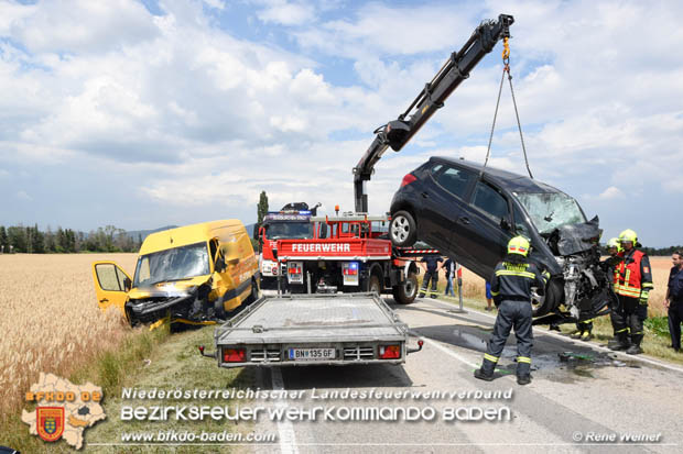 20180626 Verkehrsunfall auf der L156 zwischen Trumau und Traiskirchen Foto: © Rene Weiner BFK Baden 20180626 Verkehrsunfall auf der L156 zwischen Trumau und Traiskirchen Foto: © Rene Weiner BFK Baden
