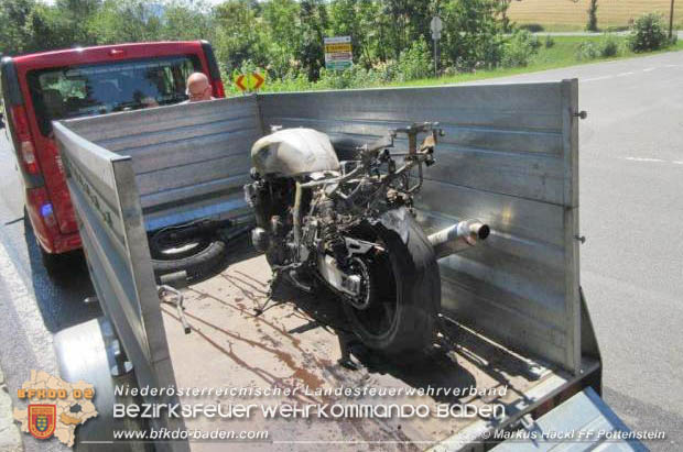 20180702 Motorrad nach Sturz ausgebrannt  Foto: ASB ÖA Markus Hackl