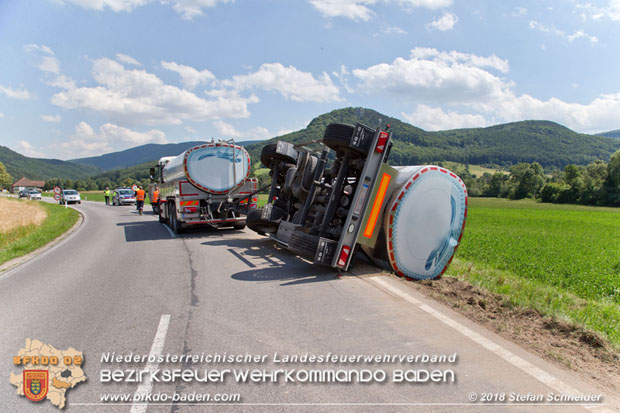 20180703 Lkw Bergung LB210 Alland -Mayerling Foto: © Stefan Schneider 20180703 Lkw Bergung LB210 Alland -Mayerling Foto: © Stefan Schneider