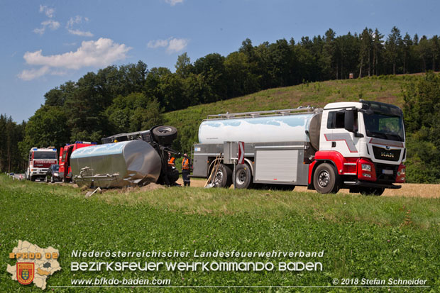 20180703 Lkw Bergung LB210 Alland -Mayerling Foto: © Stefan Schneider 20180703 Lkw Bergung LB210 Alland -Mayerling Foto: © Stefan Schneider