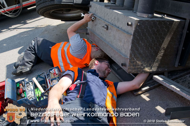 20180703 Lkw Bergung LB210 Alland -Mayerling Foto: © Stefan Schneider 20180703 Lkw Bergung LB210 Alland -Mayerling Foto: © Stefan Schneider