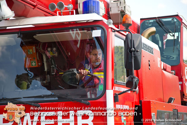 20180703 Lkw Bergung LB210 Alland -Mayerling Foto: © Stefan Schneider 20180703 Lkw Bergung LB210 Alland -Mayerling Foto: © Stefan Schneider