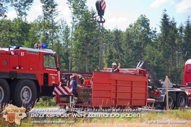 20180703 Lkw Bergung LB210 Alland -Mayerling Foto: © Stefan Schneider 20180703 Lkw Bergung LB210 Alland -Mayerling Foto: © Stefan Schneider