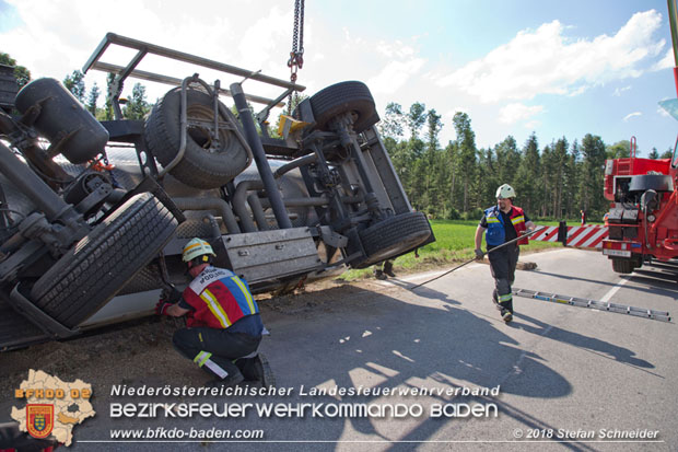 20180703 Lkw Bergung LB210 Alland -Mayerling Foto: © Stefan Schneider 20180703 Lkw Bergung LB210 Alland -Mayerling Foto: © Stefan Schneider